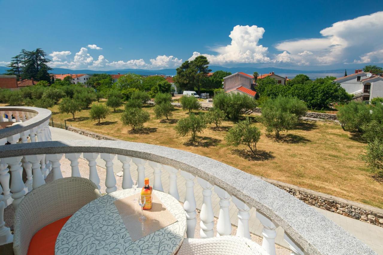 Vila Panorama By El-Pi Tours Malinska Εξωτερικό φωτογραφία